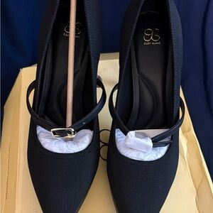 Women's Black Pointed Mary Jane Pumps